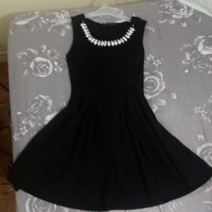 NWOT dress with necklace